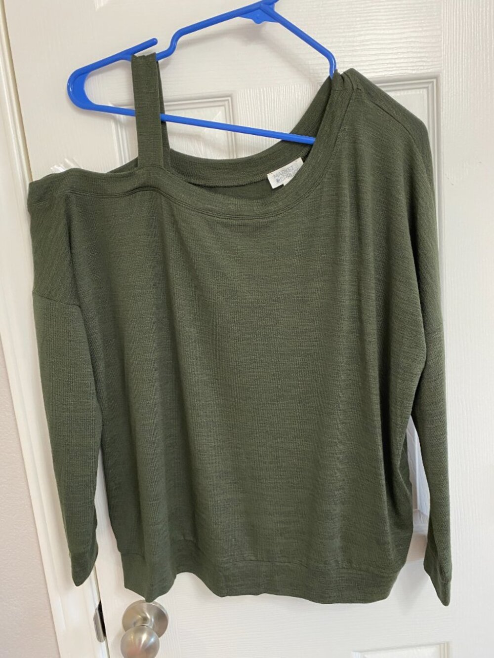 NWT Market & Spruce Mely Single Cold Shoulder Knit Top Olive